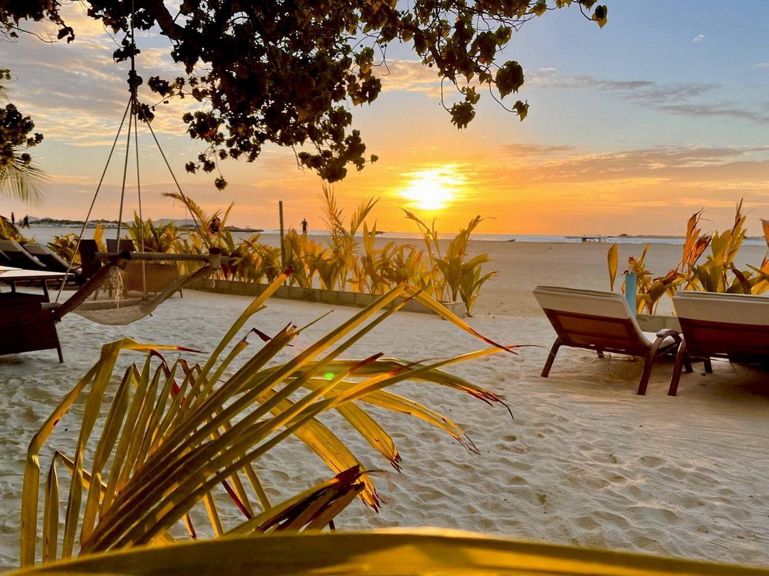 Wind Breeze Sunset View Inn Guraidhoo  Exteriör bild